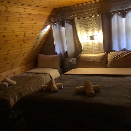 Bujtina Pllumi Theth Bed & Breakfast Exterior foto
