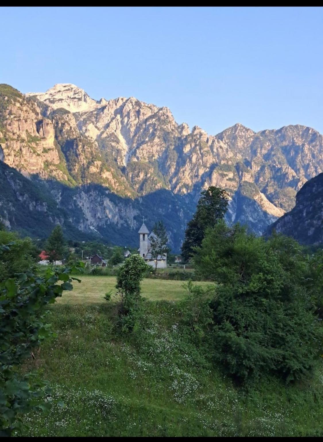 Bujtina Pllumi Theth Bed & Breakfast Exterior foto