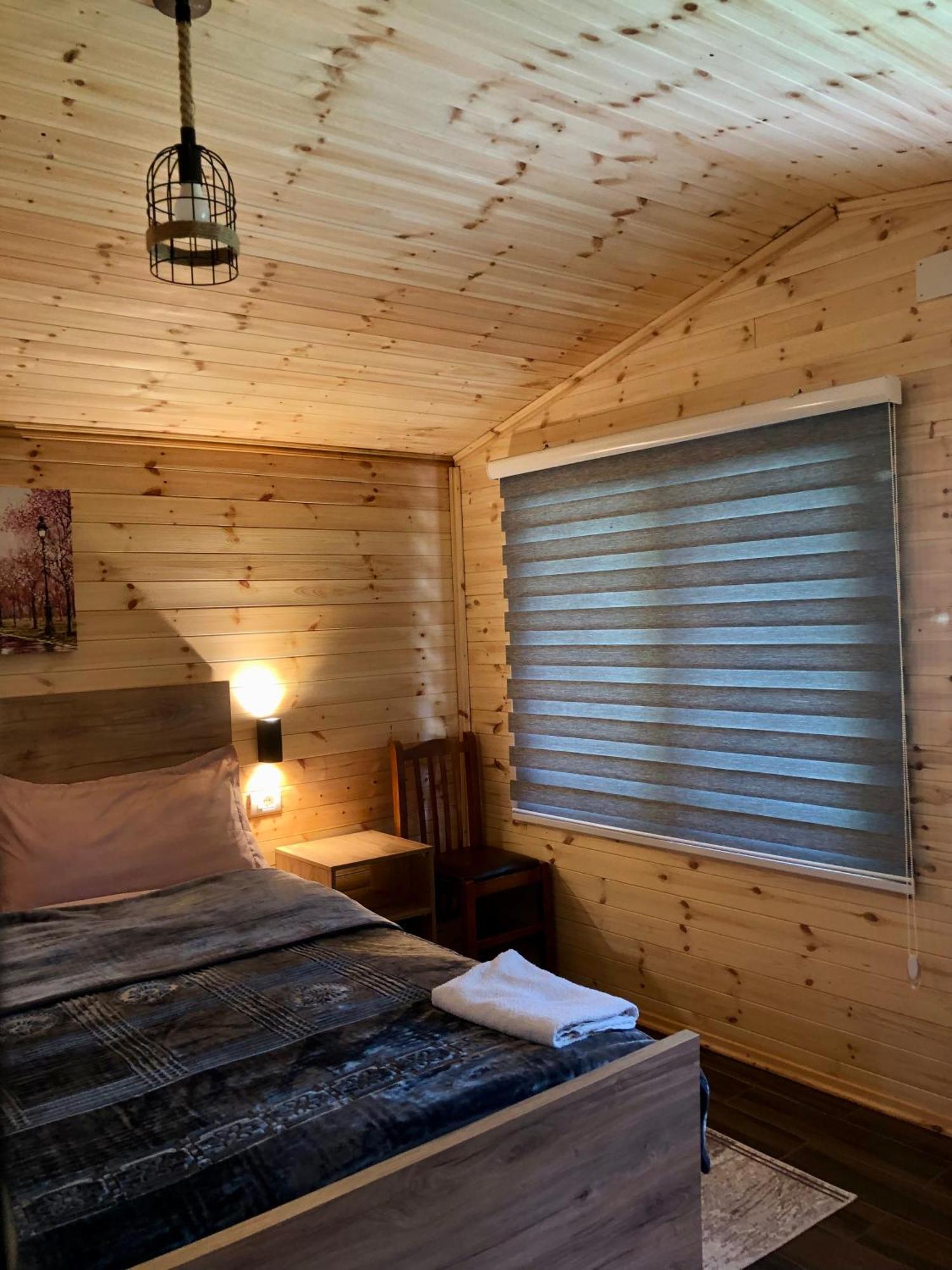 Bujtina Pllumi Theth Bed & Breakfast Exterior foto