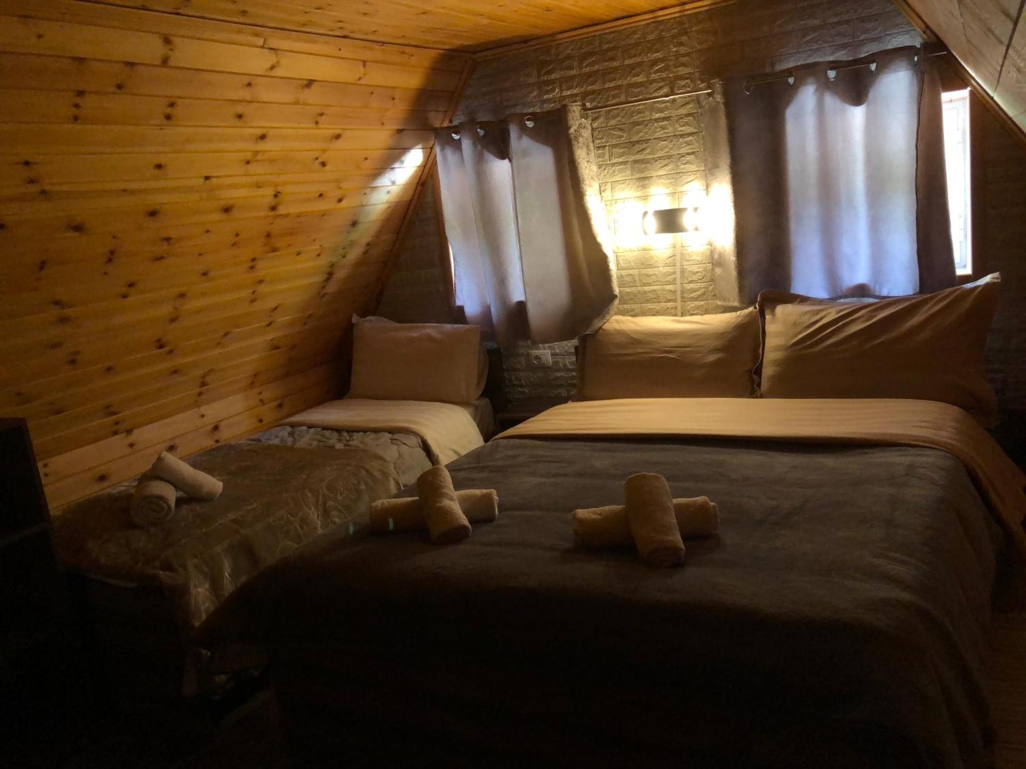 Bujtina Pllumi Theth Bed & Breakfast Exterior foto