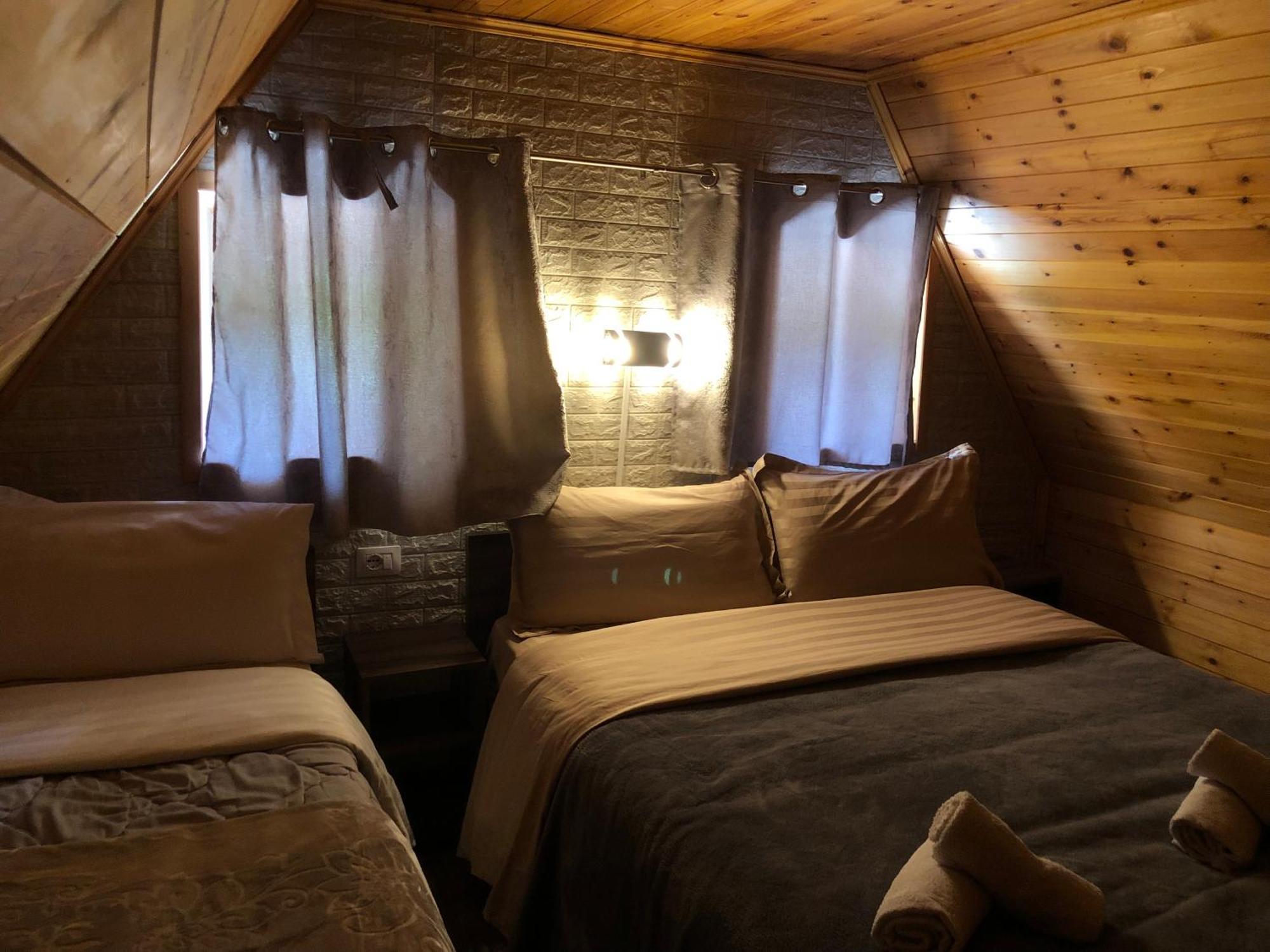 Bujtina Pllumi Theth Bed & Breakfast Exterior foto